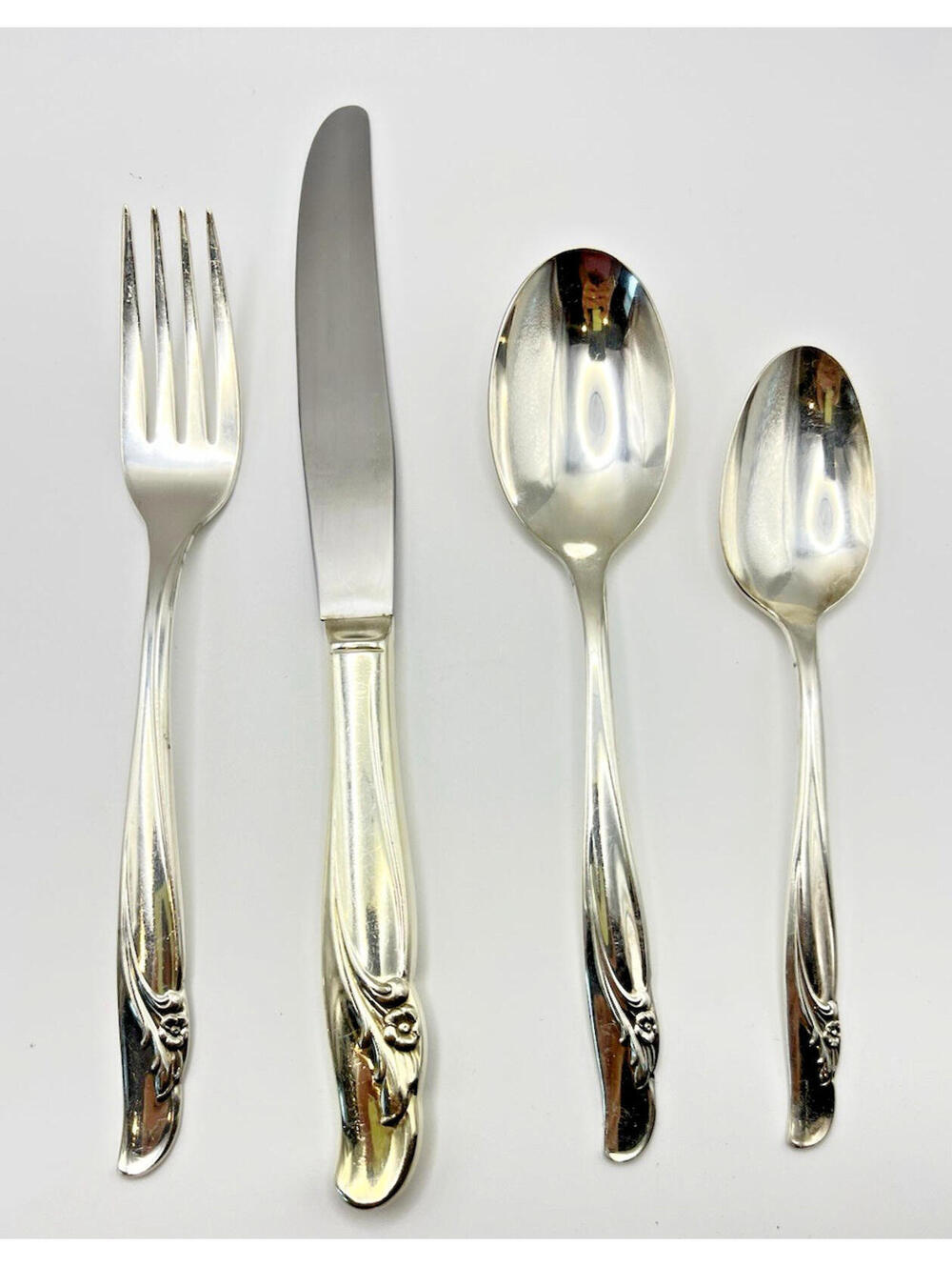 Rogers Bros Vintage SilverPlate Exquisite Int'l Silver Service for 8, 4 pc